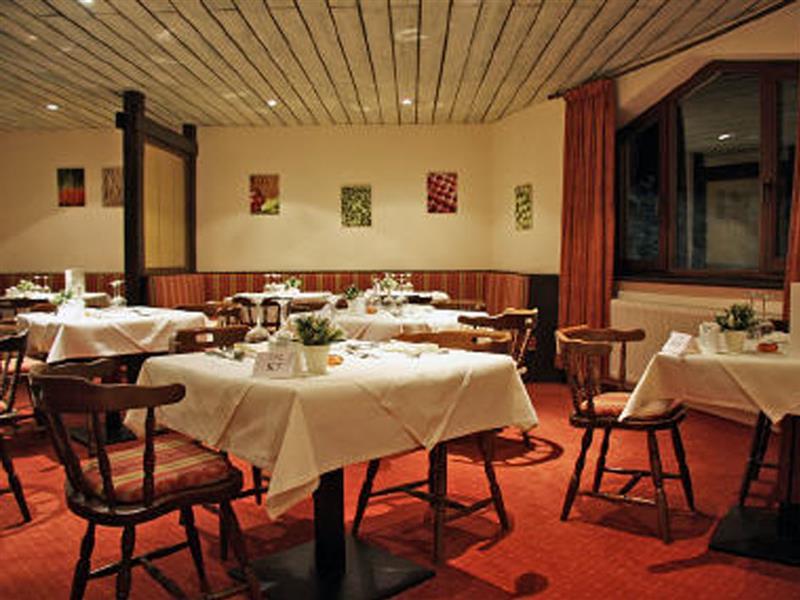 Hotel Mooserkreuz Sankt Anton am Arlberg Restoran fotoğraf